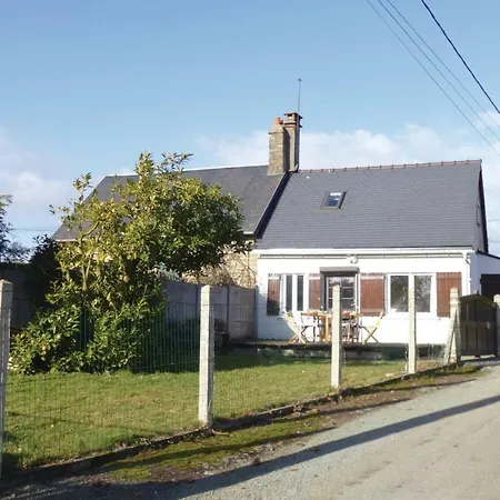 Ferienhaus Two-bedroom Holiday In Moulines Moulines (Manche)